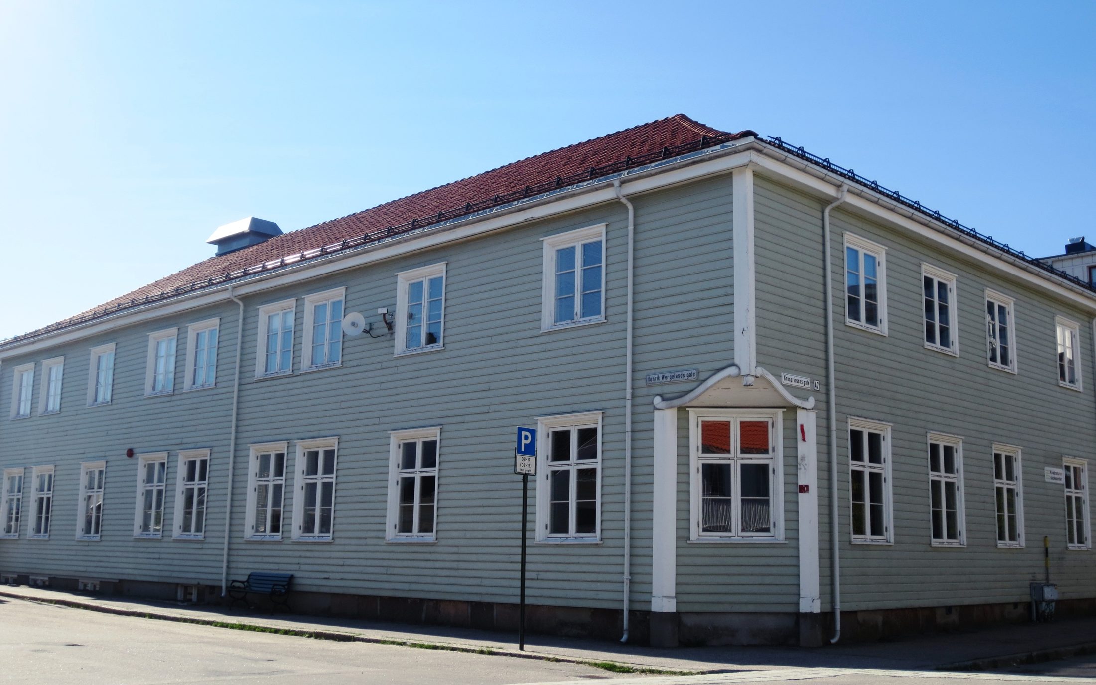 Trehus i Posebyen, Kristiansand – Bjoertvedt, CC BY-SA 3.0 no, Wikimedia Commons